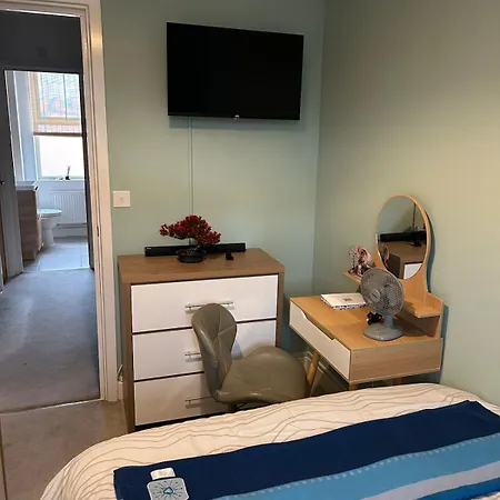 Comfortable Double In Leeds (West Yorkshire)